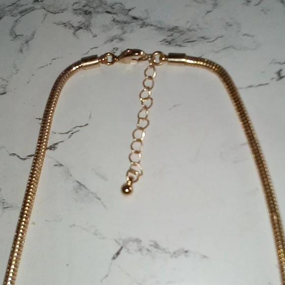 Beautiful Vintage Gold Tone Statement Necklace with Tassel - Picture 8 of 11